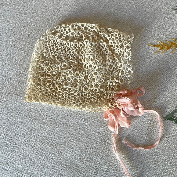 Antique tatted/lace infant christening bonnet - Picture 1 of 8